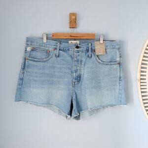 Copied - MADEWELL Relaxed Denim Shorts, Light Blue Wash, Raw Hem, size 32, New